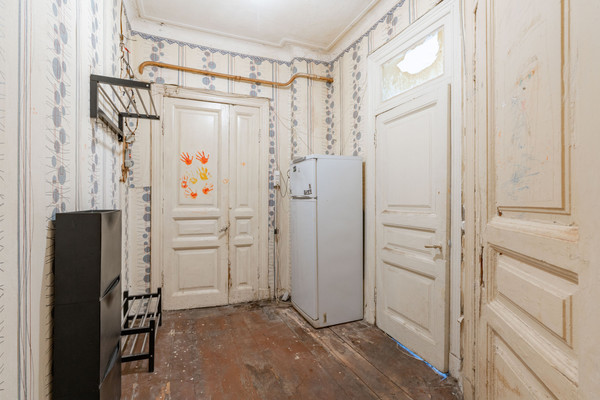 Продам двухкомнатную (2-комн.) квартиру, 10-я В.О. линия, 51/31А, Санкт-Петербург г