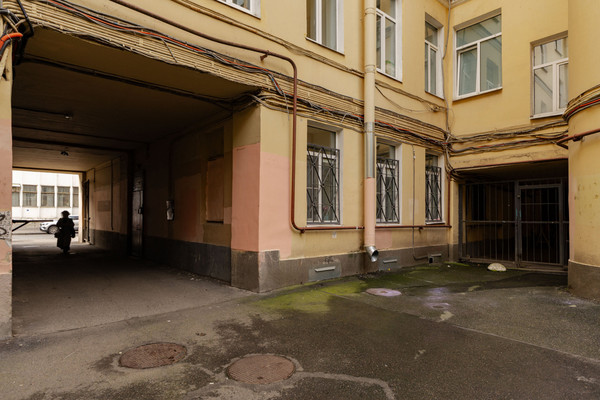 Продам двухкомнатную (2-комн.) квартиру, 10-я В.О. линия, 51/31А, Санкт-Петербург г
