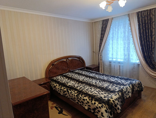Продам трехкомнатную (3-комн.) квартиру, Куйбышева ул, 153, Симферополь г