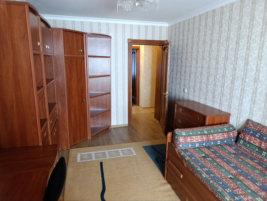 Продам трехкомнатную (3-комн.) квартиру, Куйбышева ул, 153, Симферополь г