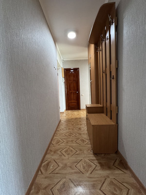 Продам трехкомнатную (3-комн.) квартиру, Кирова пр-кт, 22, Симферополь г