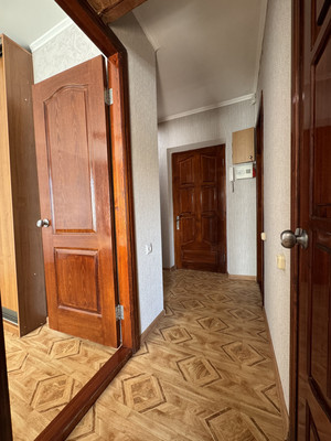 Продам трехкомнатную (3-комн.) квартиру, Кирова пр-кт, 22, Симферополь г