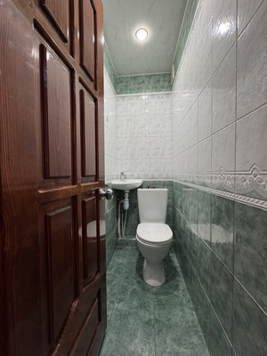 Продам трехкомнатную (3-комн.) квартиру, Кирова пр-кт, 22, Симферополь г