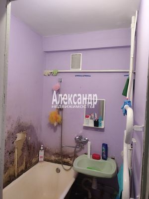 Продам комнату в 4-комн. квартире, Энергетиков пр-кт, 35к1, Санкт-Петербург г