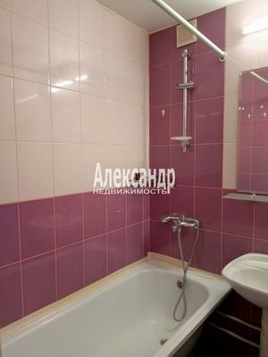 Продам трехкомнатную (3-комн.) квартиру, Московский пр-кт, 205, Санкт-Петербург г