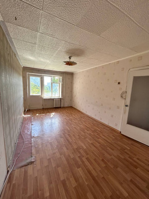 Продам двухкомнатную (2-комн.) квартиру, Аральская ул, 59, Симферополь г