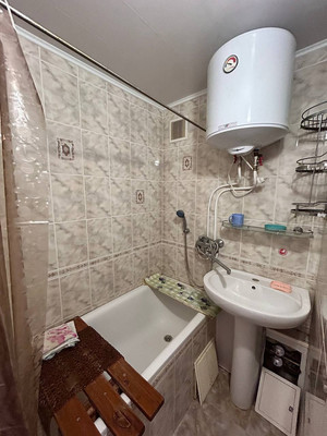 Продам двухкомнатную (2-комн.) квартиру, Аральская ул, 59, Симферополь г