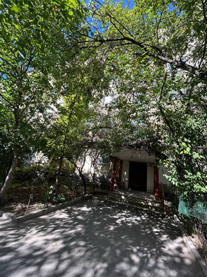 Продам двухкомнатную (2-комн.) квартиру, Аральская ул, 59, Симферополь г