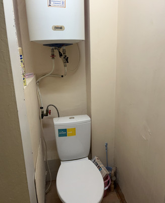 Продам двухкомнатную (2-комн.) квартиру, Маршала Жукова ул, 17, Симферополь г