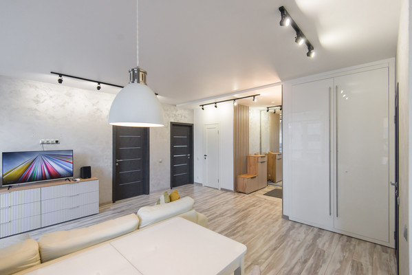 Продам трехкомнатную (3-комн.) квартиру, Доломановский пер, 19, Ростов-на-Дону г