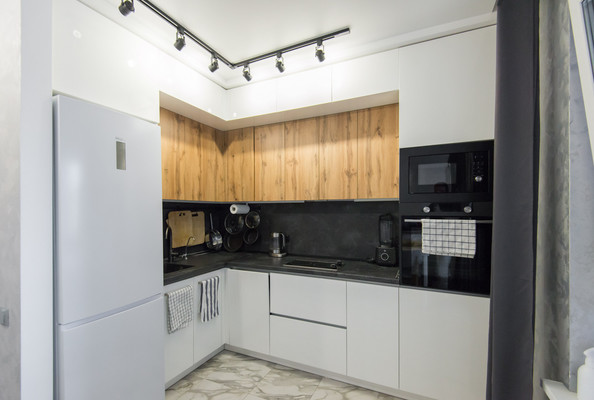 Продам трехкомнатную (3-комн.) квартиру, Доломановский пер, 19, Ростов-на-Дону г