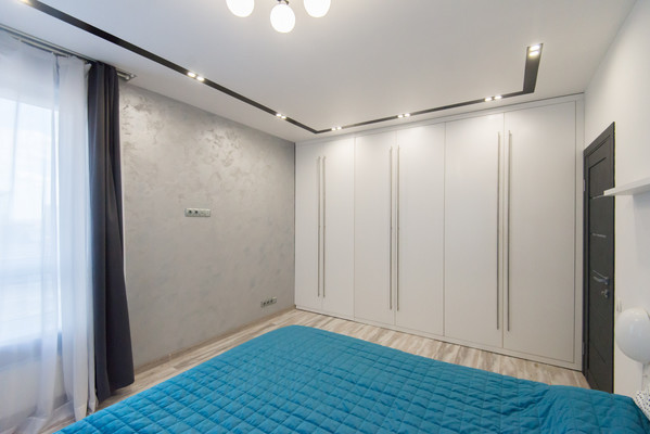 Продам трехкомнатную (3-комн.) квартиру, Доломановский пер, 19, Ростов-на-Дону г