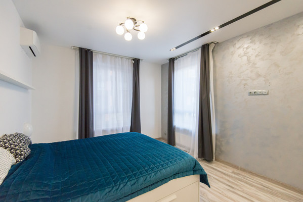 Продам трехкомнатную (3-комн.) квартиру, Доломановский пер, 19, Ростов-на-Дону г