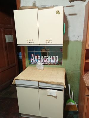 Продам комнату в 10-комн. квартире, Невский пр-кт, 156, Санкт-Петербург г