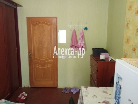 Продам комнату в 10-комн. квартире, Невский пр-кт, 156, Санкт-Петербург г