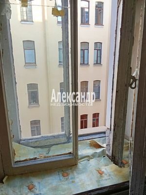 Продам комнату в 10-комн. квартире, Невский пр-кт, 156, Санкт-Петербург г