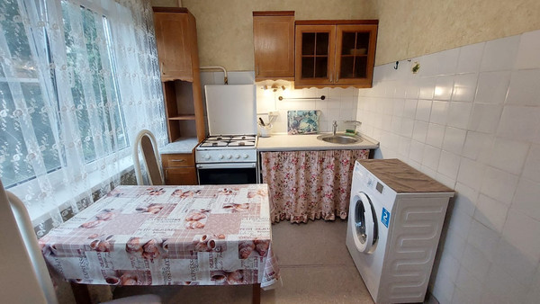 Продам двухкомнатную (2-комн.) квартиру, им. Селезнева ул, 80, Краснодар г