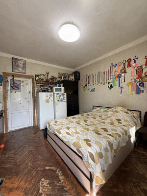 Продам 2-комн. в 4-комн. квартире, Среднеохтинский пр-кт, 19к19, Санкт-Петербург г