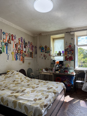 Продам 2-комн. в 4-комн. квартире, Среднеохтинский пр-кт, 19к19, Санкт-Петербург г