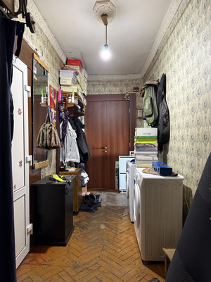 Продам 2-комн. в 4-комн. квартире, Среднеохтинский пр-кт, 19к19, Санкт-Петербург г