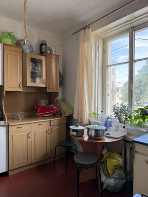 Продам 2-комн. в 4-комн. квартире, Среднеохтинский пр-кт, 19к19, Санкт-Петербург г