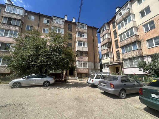 Продам двухкомнатную (2-комн.) квартиру, Северная ул, 46, Перово с