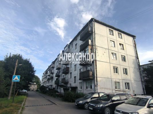 Продам однокомнатную (1-комн.) квартиру, Садовая ул, 1, Большие Колпаны д