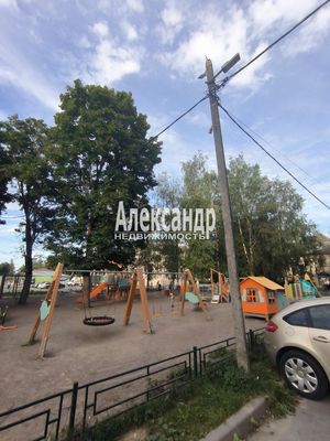 Продам однокомнатную (1-комн.) квартиру, Садовая ул, 1, Большие Колпаны д