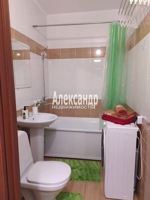 Продам однокомнатную (1-комн.) квартиру, Авиаторов Балтики пр-кт, 17, Мурино п