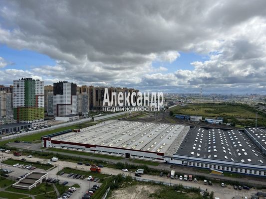 Продам однокомнатную (1-комн.) квартиру, Заречная ул, 11к6, Парголово п