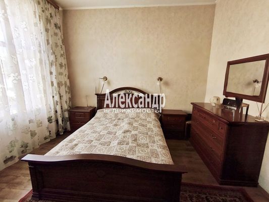 Продам двухкомнатную (2-комн.) квартиру, Ленина пр-кт, 18, Выборг г