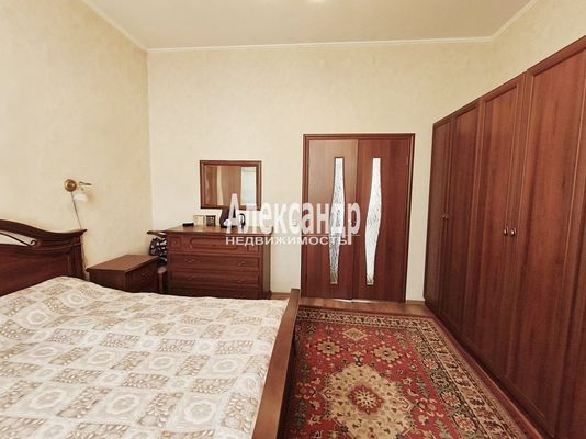 Продам двухкомнатную (2-комн.) квартиру, Ленина пр-кт, 18, Выборг г