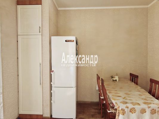 Продам двухкомнатную (2-комн.) квартиру, Ленина пр-кт, 18, Выборг г