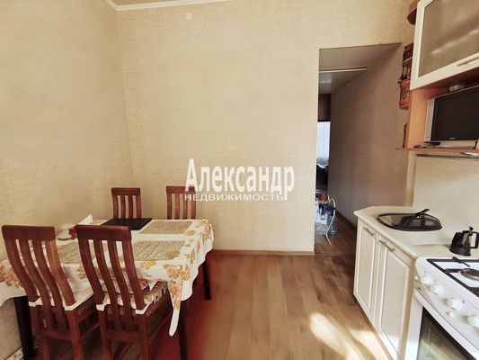 Продам двухкомнатную (2-комн.) квартиру, Ленина пр-кт, 18, Выборг г