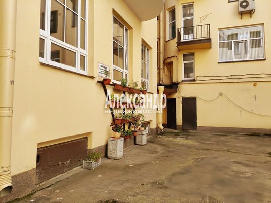 Продам двухкомнатную (2-комн.) квартиру, Ленина пр-кт, 18, Выборг г