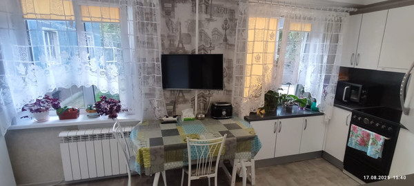 Продам многокомнатную квартиру, Тверская ул, 33, Колпино г
