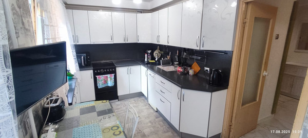 Продам многокомнатную квартиру, Тверская ул, 33, Колпино г