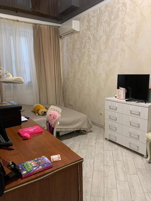 Продам двухкомнатную (2-комн.) квартиру, Ефремова ул, 160, Армавир г