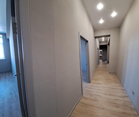Продам трехкомнатную (3-комн.) квартиру, Южнопортовая ул, 18, Москва г