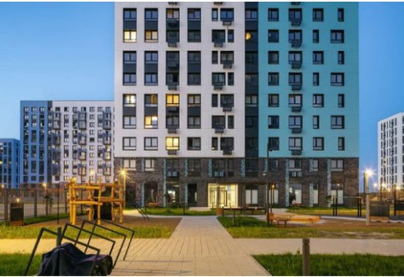 Продам двухкомнатную (2-комн.) , 8/3, Ям с
