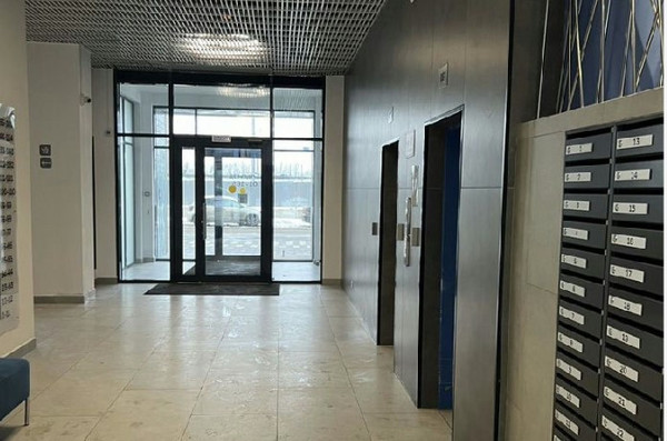 Продам двухкомнатную (2-комн.) , 8/3, Ям с