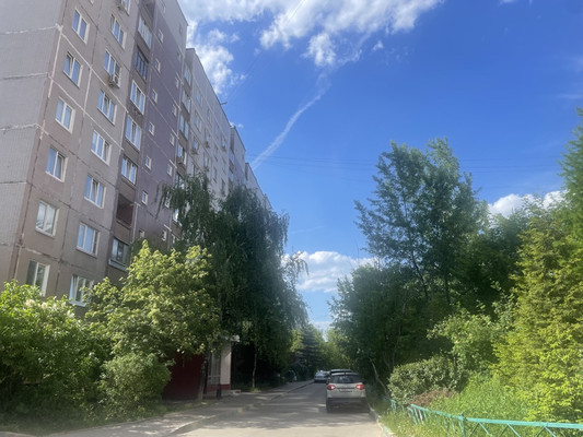 Продам трехкомнатную (3-комн.) квартиру, Воинов-Интернационалистов ул, 15, Люберцы г