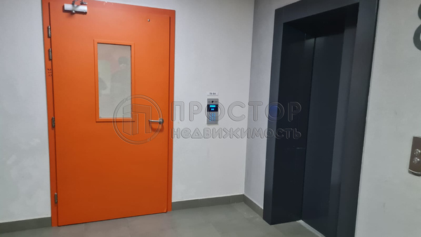Продам двухкомнатную (2-комн.) квартиру, Полярная ул, 27к5, Москва г