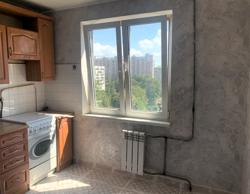 Продам однокомнатную (1-комн.) квартиру, Уральская ул, 180, Краснодар г