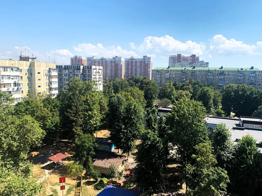 Продам однокомнатную (1-комн.) квартиру, Уральская ул, 180, Краснодар г