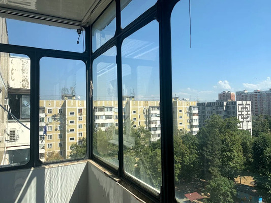 Продам однокомнатную (1-комн.) квартиру, Уральская ул, 180, Краснодар г