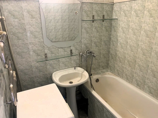 Продам однокомнатную (1-комн.) квартиру, Уральская ул, 180, Краснодар г