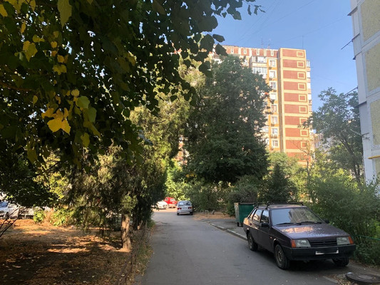 Продам однокомнатную (1-комн.) квартиру, Уральская ул, 180, Краснодар г