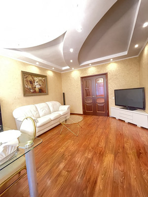 Продам двухкомнатную (2-комн.) квартиру, Маршала Савицкого ул, 16к1, Москва г