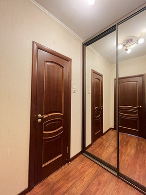 Продам двухкомнатную (2-комн.) квартиру, Маршала Савицкого ул, 16к1, Москва г